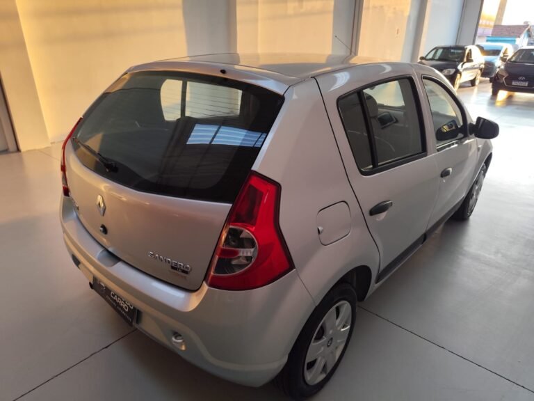 Sandero Autentique 1.6 ano 2010 (19)