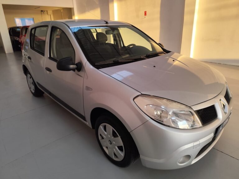 Sandero Autentique 1.6 ano 2010 (6)